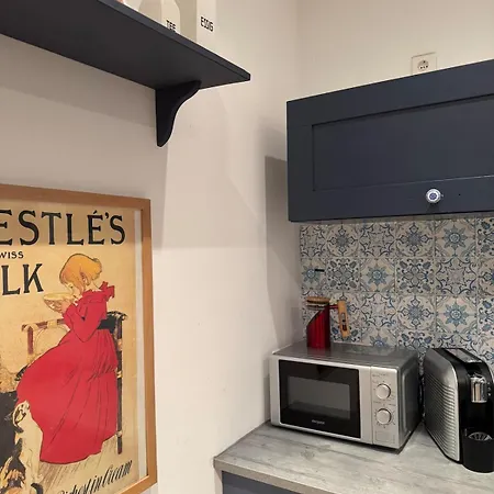 Grosses Loft In Direkt An Der U79, Naehe Hauptbahnhof