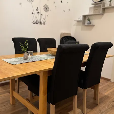 Grosses Loft In Direkt An Der U79, Naehe Hauptbahnhof Apartment