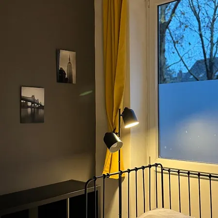 Grosses Loft In Direkt An Der U79, Naehe Hauptbahnhof شقة *