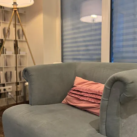 Grosses Loft In Direkt An Der U79, Naehe Hauptbahnhof Apartment