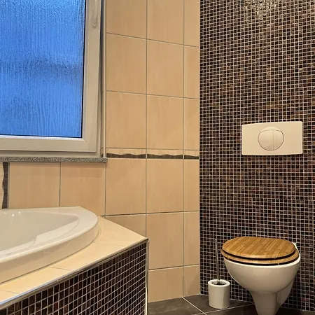 Grosses Loft In Direkt An Der U79, Naehe Hauptbahnhof