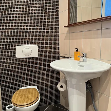 Apartman Grosses Loft In Direkt An Der U79, Naehe Hauptbahnhof