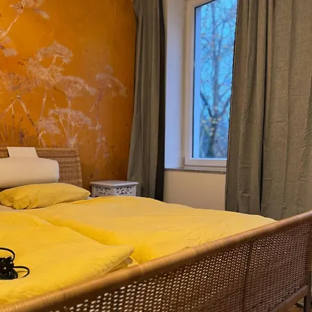Apartment Grosses Loft In Direkt An Der U79, Naehe Hauptbahnhof Duisburg