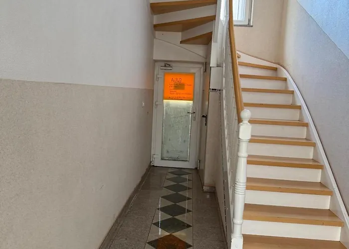 Grosses Loft In Direkt An Der U79, Naehe Hauptbahnhof *