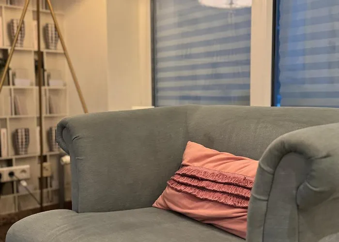 Grosses Loft In Direkt An Der U79, Naehe Hauptbahnhof Apartman