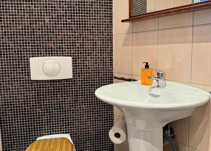 Apartman Grosses Loft In Direkt An Der U79, Naehe Hauptbahnhof *