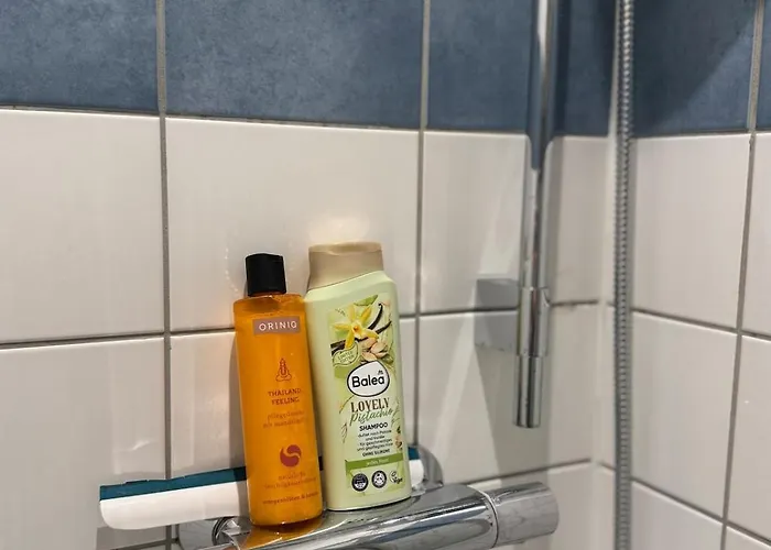 Grosses Loft In Direkt An Der U79, Naehe Hauptbahnhof * 杜伊斯堡